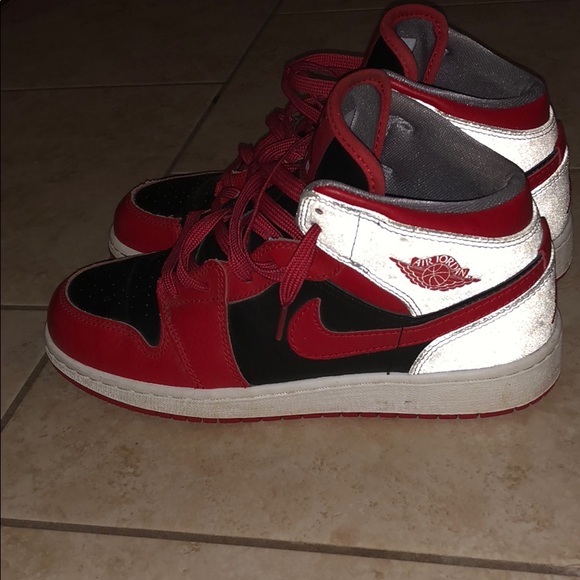 Air Jordan 1 - Picture 3 of 8